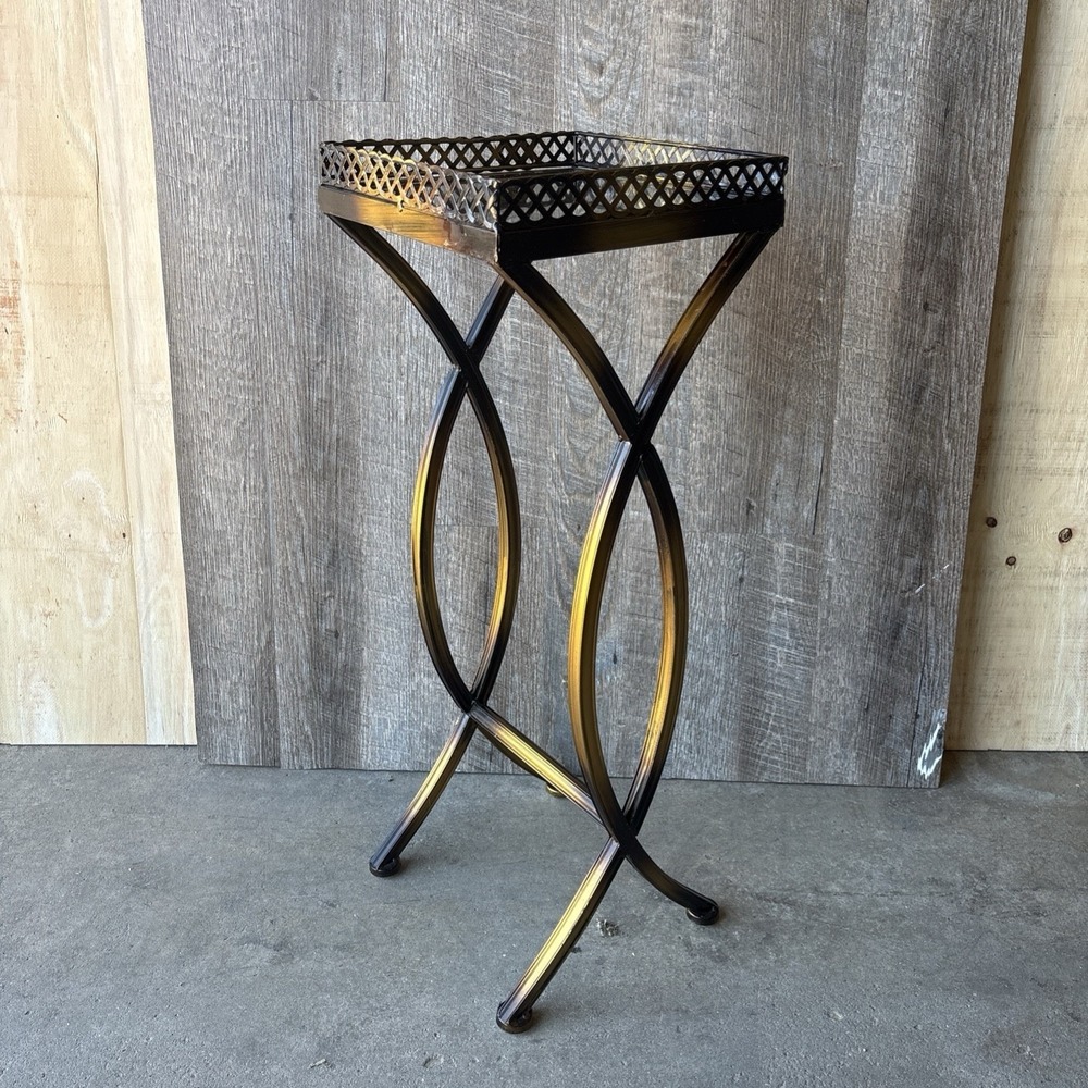 Decorative Metal Acent Table w/a Square Mirrored Top~28" Tx10"Wx10"D